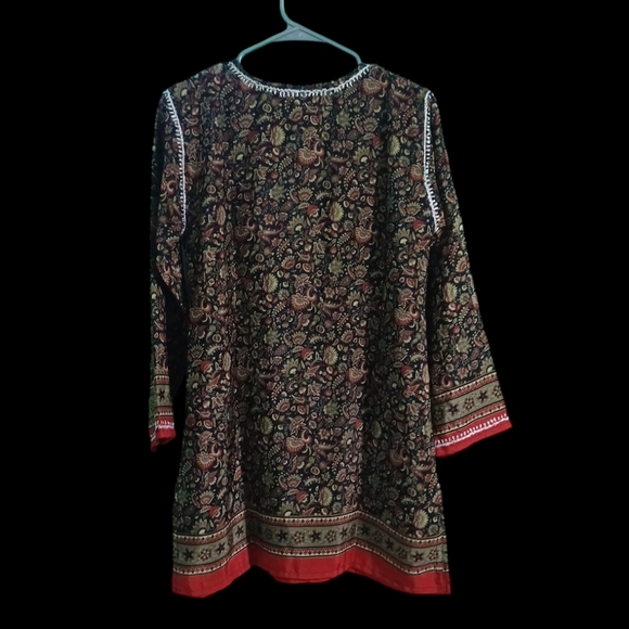 Embroidery top short - Picture 2 of 3